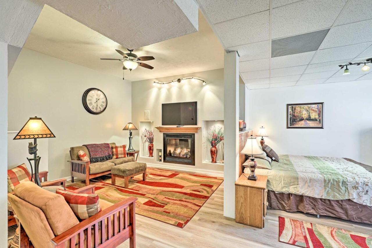 Asheville Mountain Getaway With Patio And Koi Pond! Eksteriør billede