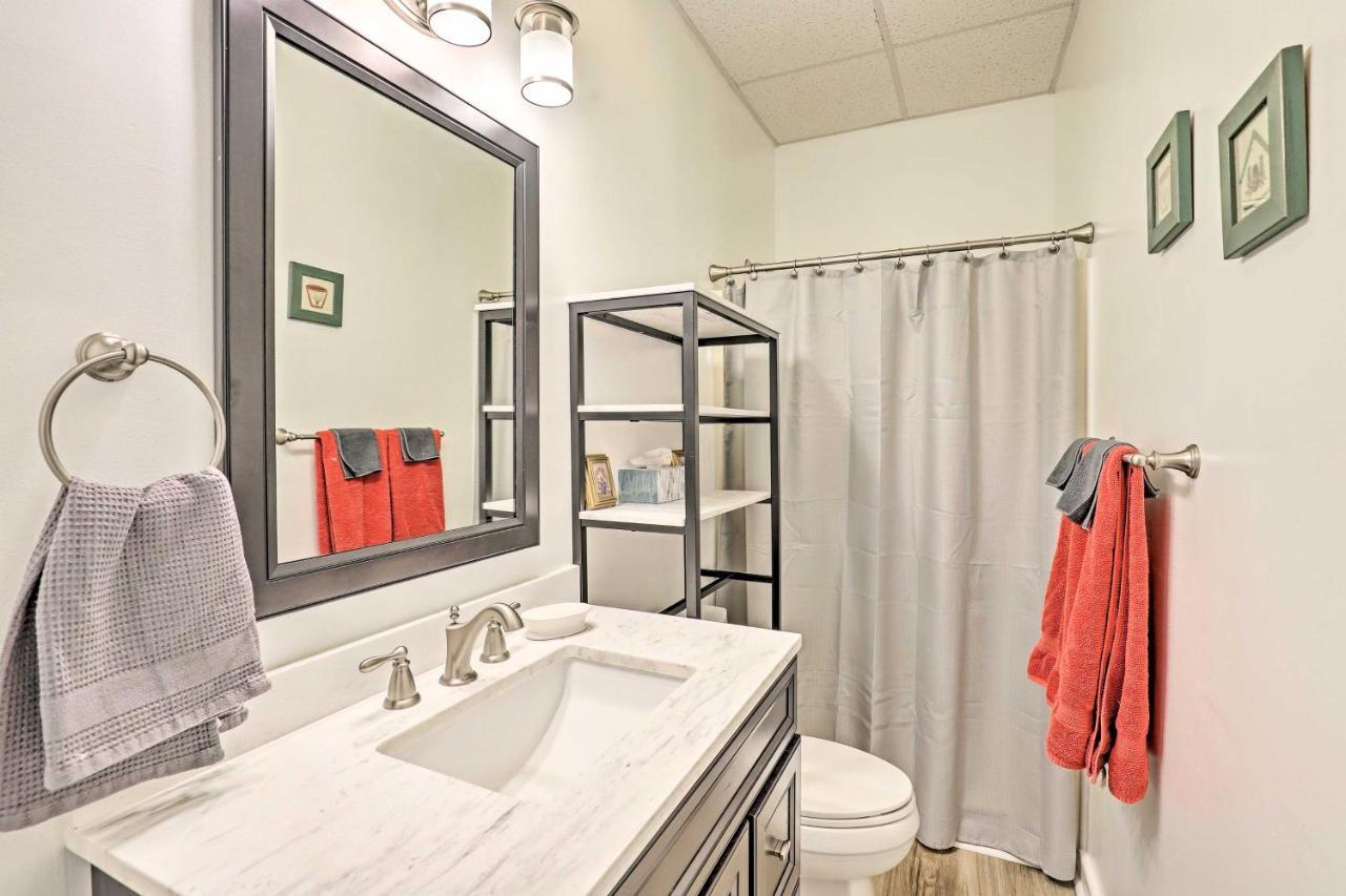 Asheville Mountain Getaway With Patio And Koi Pond! Eksteriør billede