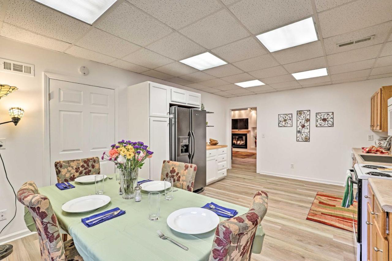 Asheville Mountain Getaway With Patio And Koi Pond! Eksteriør billede